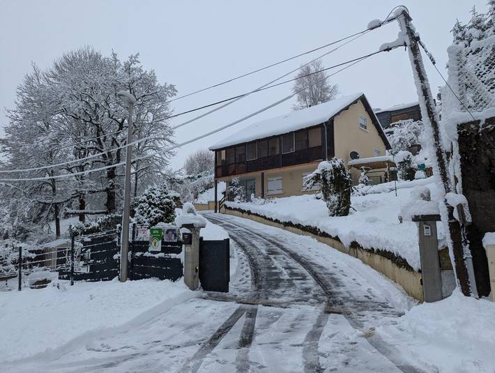 Gîte pour 6 personnes, avec balcon ainsi que jardin et sauna à Murat-le-Quaire - 4
