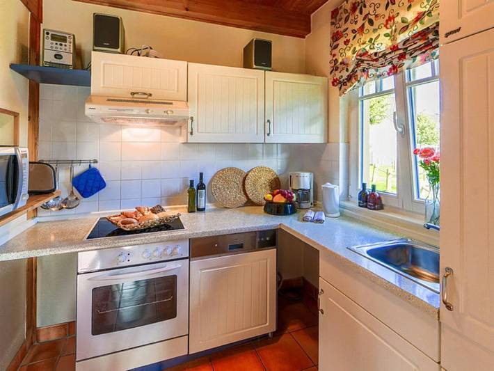 Ferienhaus für 6 Personen, mit Garten und Terrasse in Nienhagen - 4