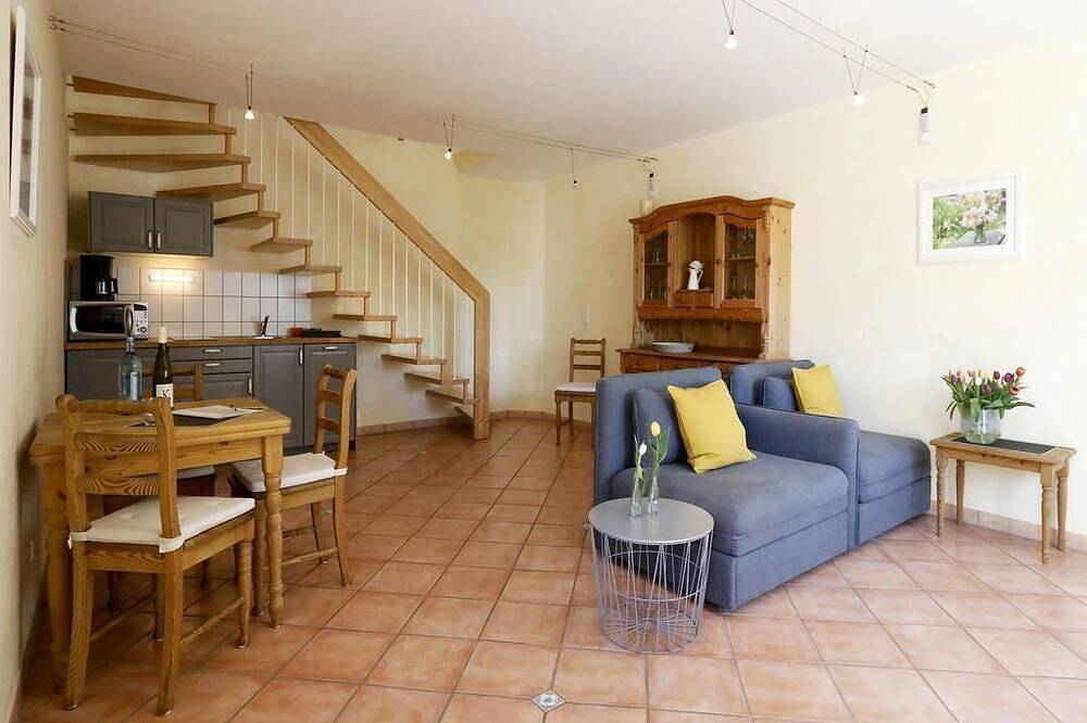 Doppelzimmer Maisonette - Gästehaus im Weingut Karst in Bad Dürkheim, Pfälzer Rheinebene