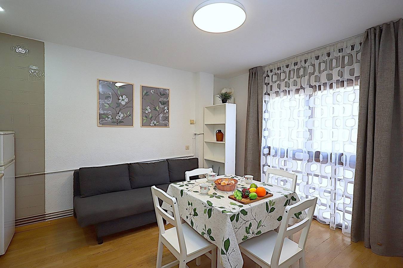 Entire apartment, Apartment Holanda, 100m from the beach. Wifi in Central Lloret de Mar, Lloret de Mar