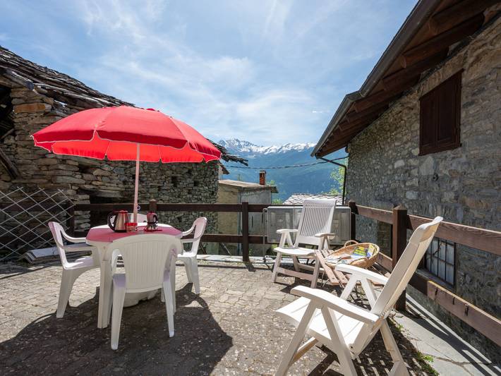 Gîte pour 6 personnes, avec balcon dans Vallée d'Aoste - 2