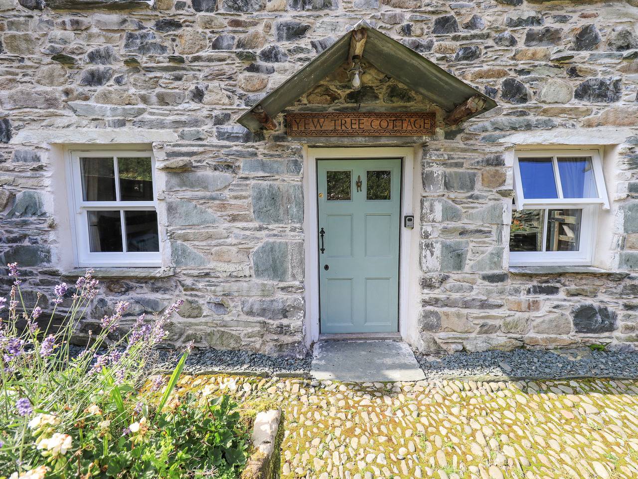 Yew Tree Cottage Borrowdale in Lake District