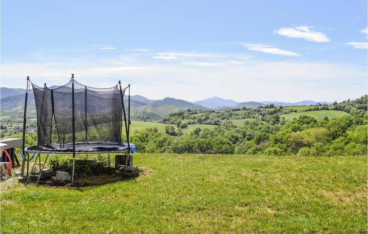 Location de vacances pour 13 personnes, animaux acceptés à Aramits