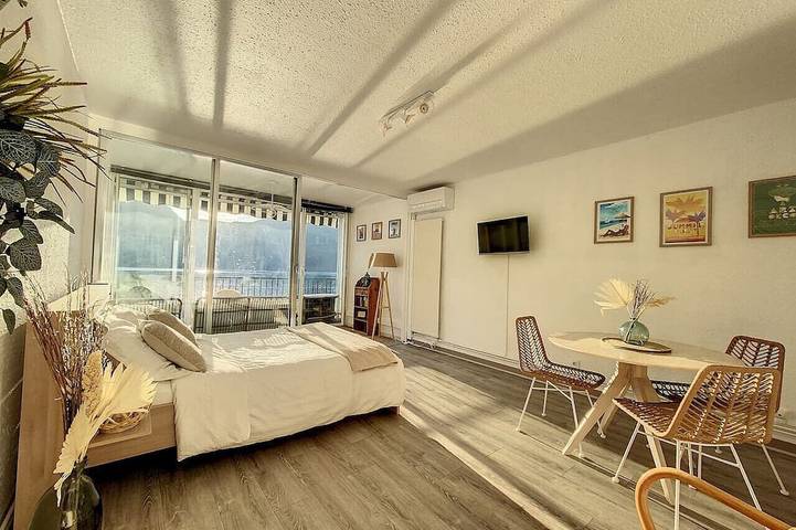 Ganze Wohnung, Cosy - Vue Imprenable sur le lac in Tresserve, Chambéry und Umgebung