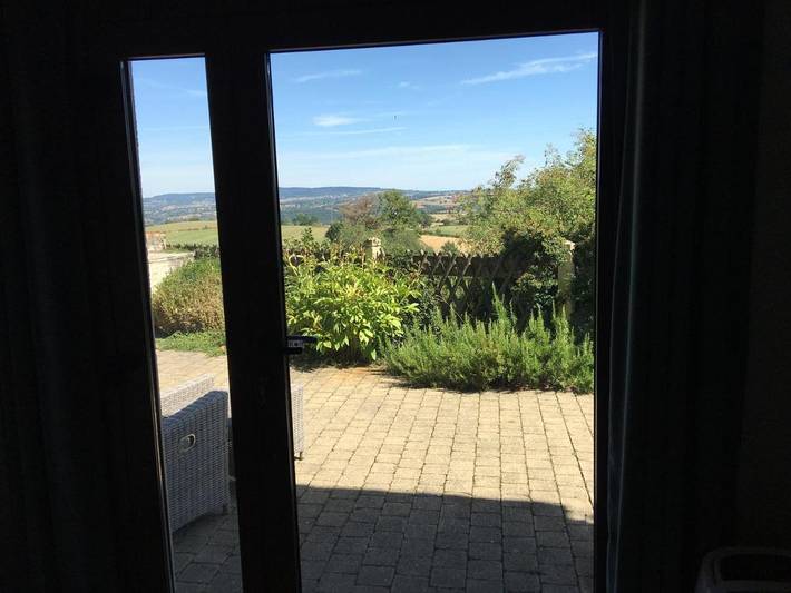 Gîte pour 2 personnes, avec vue ainsi que terrasse et piscine à Youx - 3