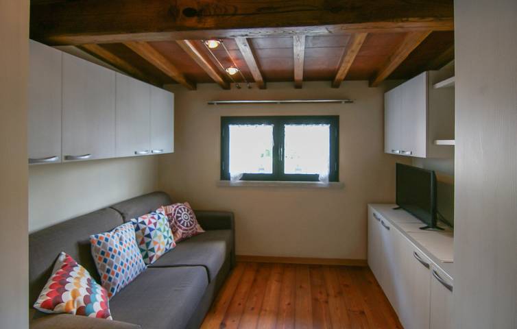 Gemütliches, haustierfreundliches Apartment mit Garten & WiFi in der Nähe einer Pizzeria in Seravezza, Italienische Riviera