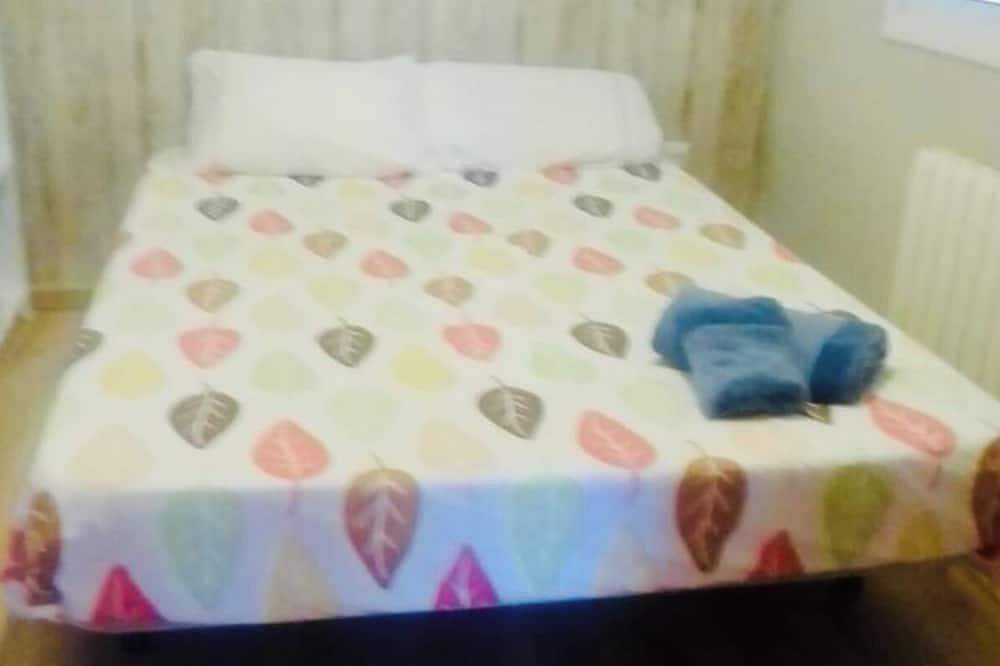 Modern 3 Bedroom Villa with Pool close to Sitges in Olivella, Garraf