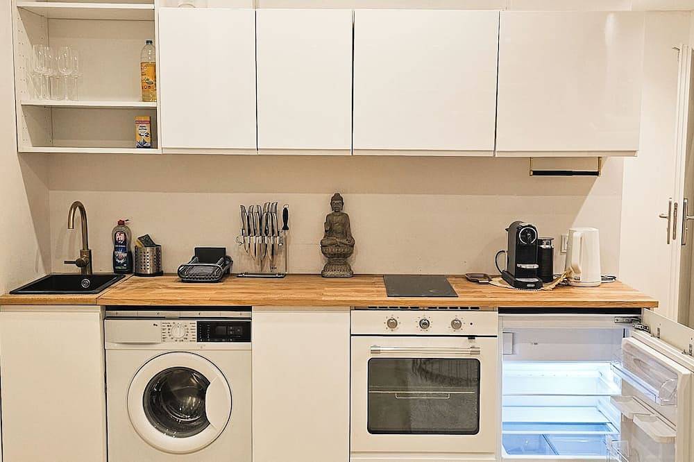 Entire apartment, Neubau City Wohnung Ug - Pool+Gym extra buchbar in Munich Sendling, Munich