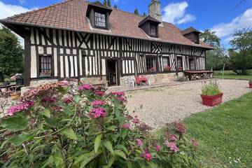 Gîte pour 8 personnes, avec jardin à Manneville-la-Raoult