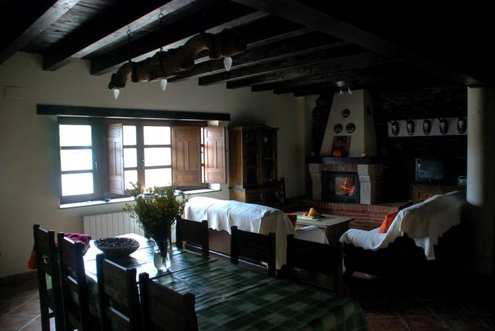 Casa rural para 22 personas, con Balcón y Terraza además de Jardín y Vistas en Sierra de Francia