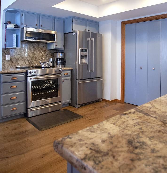 Vacation rental for 7 people, with hot tub and balcony as well as pool in Donner Lake