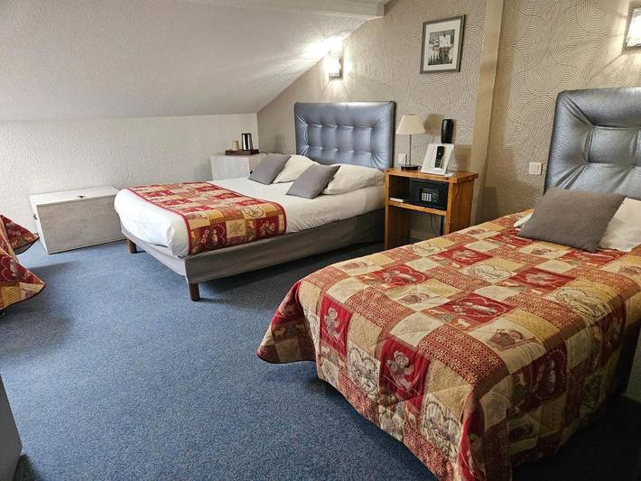 Hôtel pour 2 personnes, avec terrasse, animaux acceptés dans Centrale nucléaire du Bugey - 4
