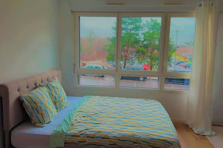 Ganze Wohnung, Bright studio between Paris and dis in Champs-sur-Marne, Seine-et-Marne