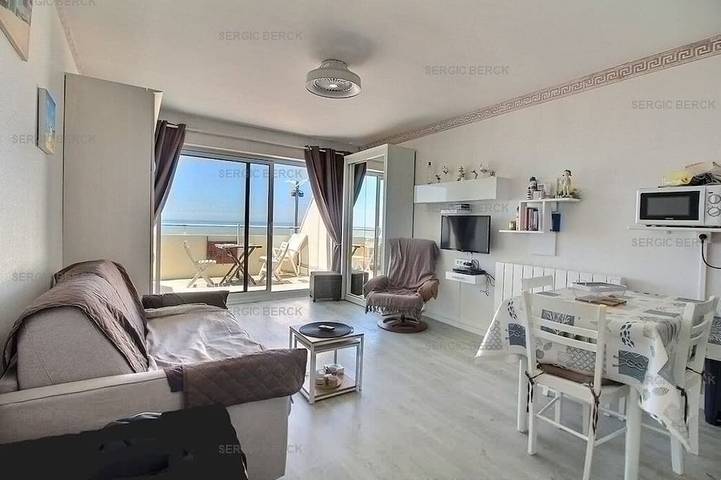 Gîte pour 4 personnes, avec terrasse dans Piscine Agora