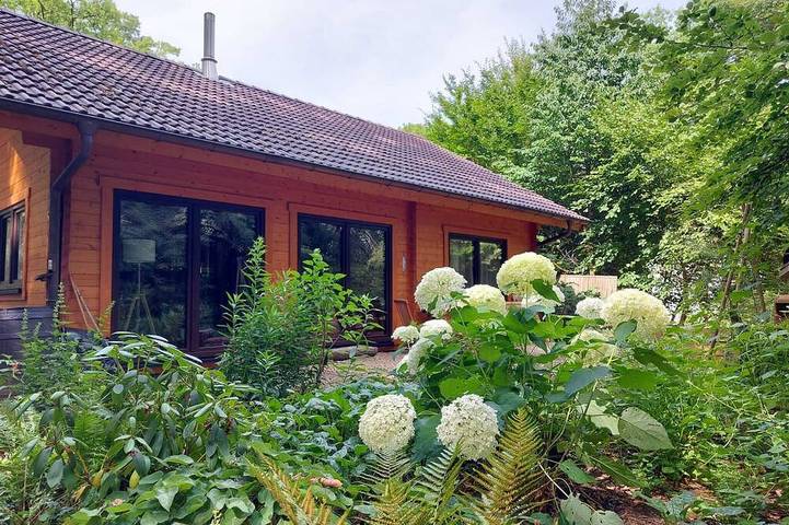 Casa vacanza per 6 persone, con idromassaggio e giardino nonché sauna e terrazza - 1