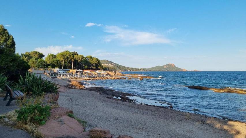 Location de vacances pour 4 personnes, avec jardin dans Plage De La Tortue - 4
