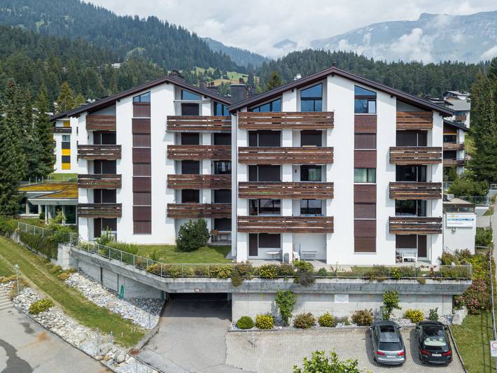 Ferienwohnung für 2 Personen, mit Ausblick und Sauna sowie Balkon in Laax