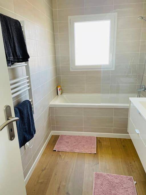Gîte pour 5 personnes, avec vue et terrasse à Guilherand-Granges - 3