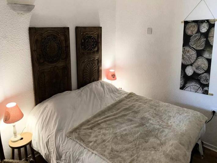 Gîte pour 4 personnes, avec piscine et balcon, adapté aux familles à La Perrière - 2