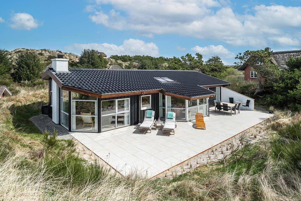 Ferienhaus mit einem schönen hellen Wintergarten Whirlpool und Sauna - Blåbærvej 18 in Henne, Varde