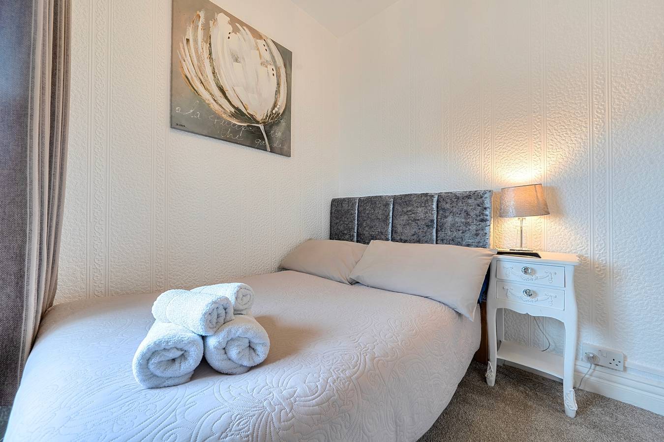Entire holiday apartment, First Floor 2-bed Apartment with Sea View in Blackpool Pleasure Beach, North West England