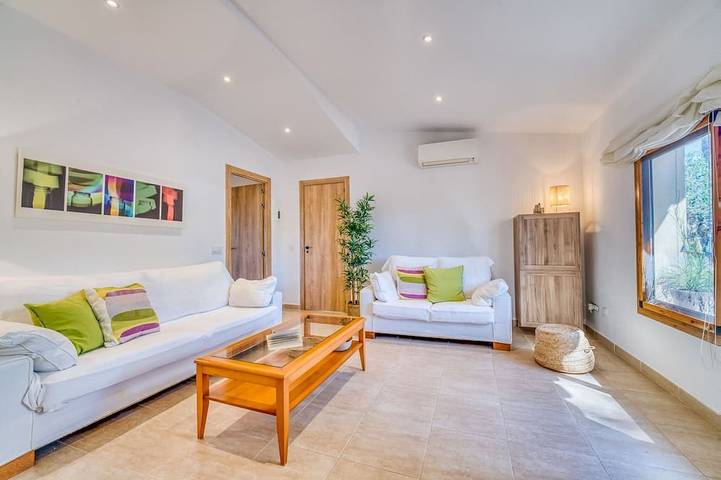 Finca für 3 Personen, mit Terrasse und Garten, mit Haustier in Biniagual