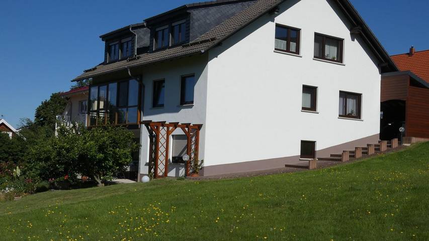 Ferienwohnung für 2 Personen, mit Garten und Terrasse an der Rhön