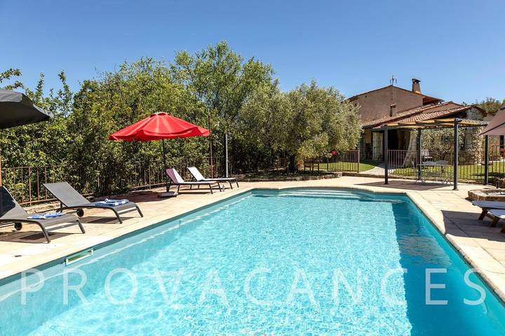 Location de vacances pour 9 personnes, avec jardin et piscine, animaux acceptés à Montauroux - 4