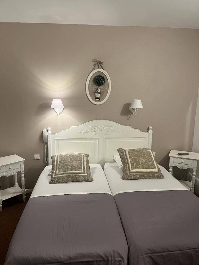 Hôtel pour 2 personnes, avec piscine et vue ainsi que jardin et sauna, animaux acceptés à Thueyts - 3