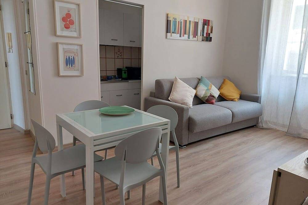 Entire apartment, A 50 Passi dal Lago - Short Term Rental Italy in Capodimonte, Lake Bolsena