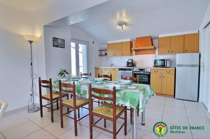 Gîte pour 6 personnes, avec jardin à Ploemel - 4