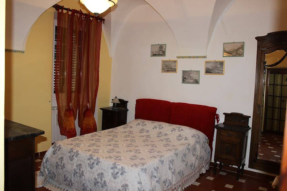 Typical Ligurian home with 90-square-meter terrace Citra 008022-lt-0045 in Civezza, Riviera di Ponente