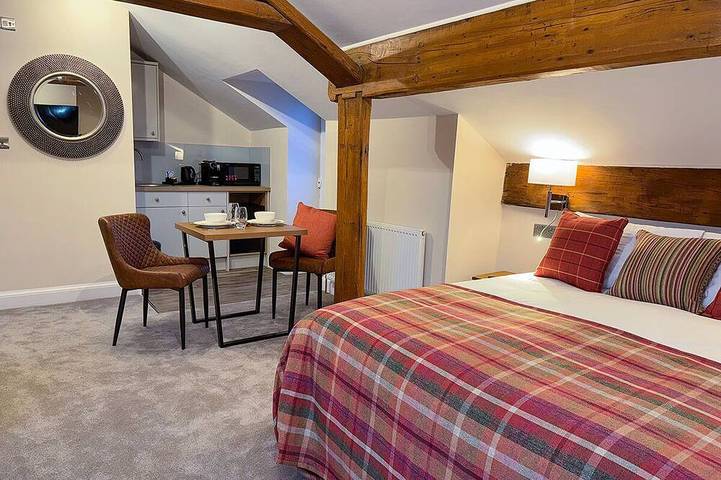 Ganze Wohnung, Located in the heart of Glossop in the High Peak, Westwood Boutique Aparthotel combines comfort with convenience. Set against the breath-taking backdrop of the Peak District. in Glossop, Derbyshire