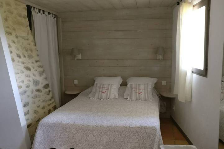 Gîte pour 2 personnes, avec piscine ainsi que jardin et jacuzzi à Saint-Marcellin-lès-Vaison - 2
