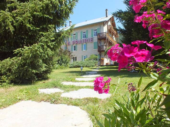 Hôtel pour 4 personnes, avec Balcon et Terrasse ainsi que Jardin et Piscine