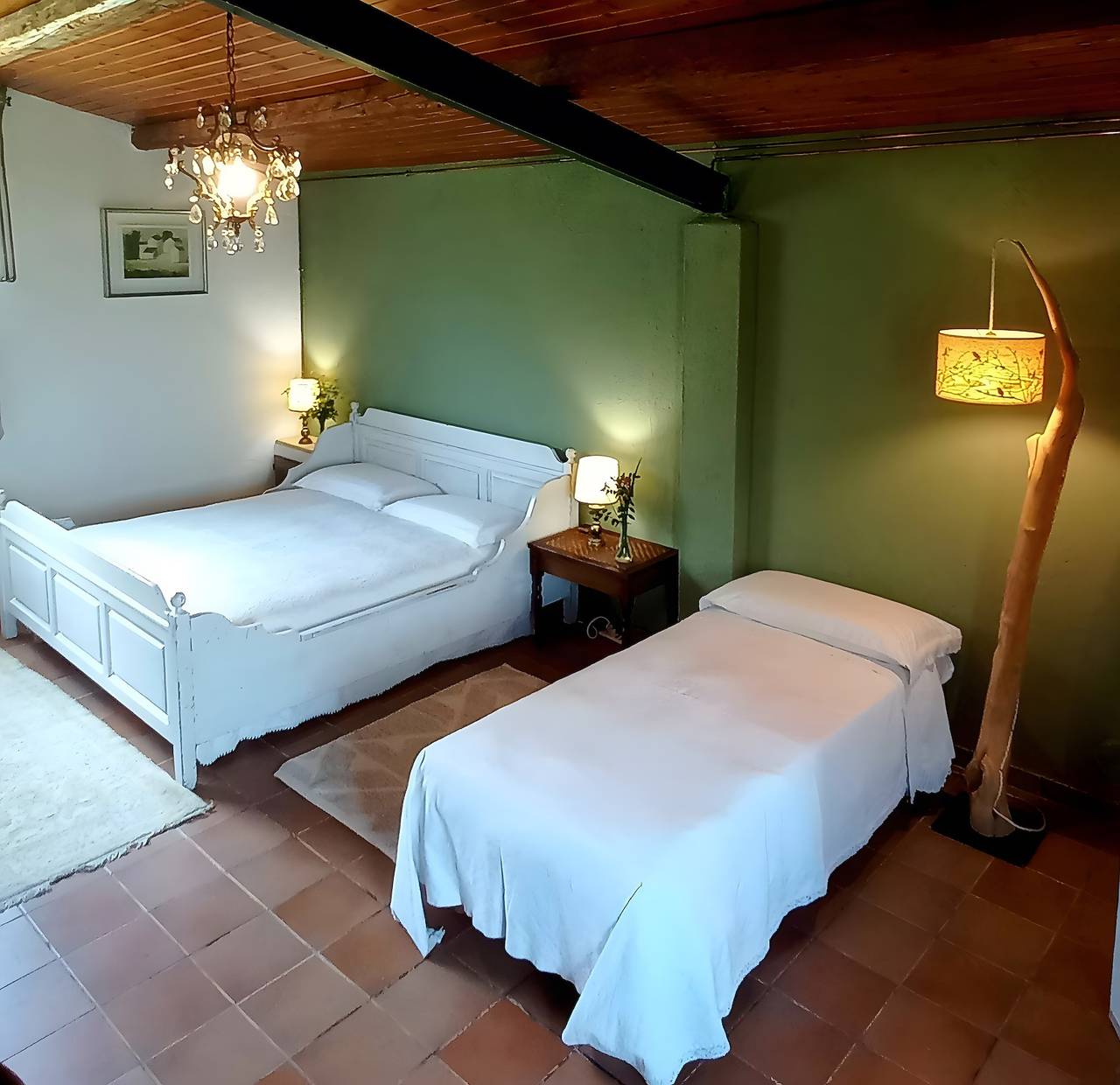 'Giardino Antico' with Shared Garden and Wi-Fi in Montecarotto, Prowincja Ankona