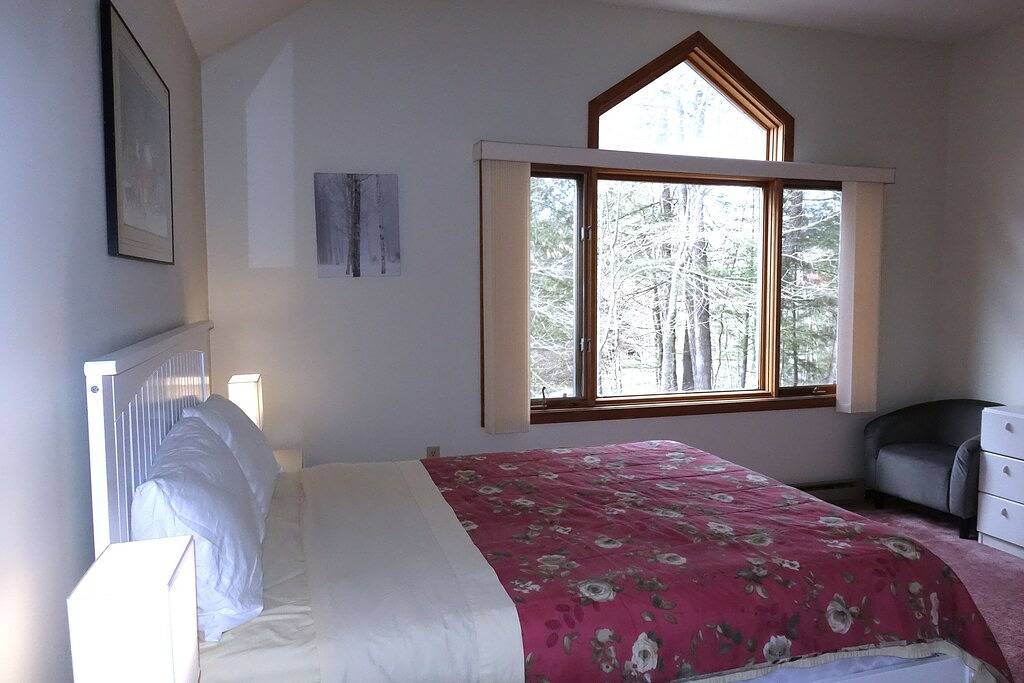 Luxury resort 3-bed 3-bath townhouse sleeps 8 in Woodstock (NH), Franconia Notch