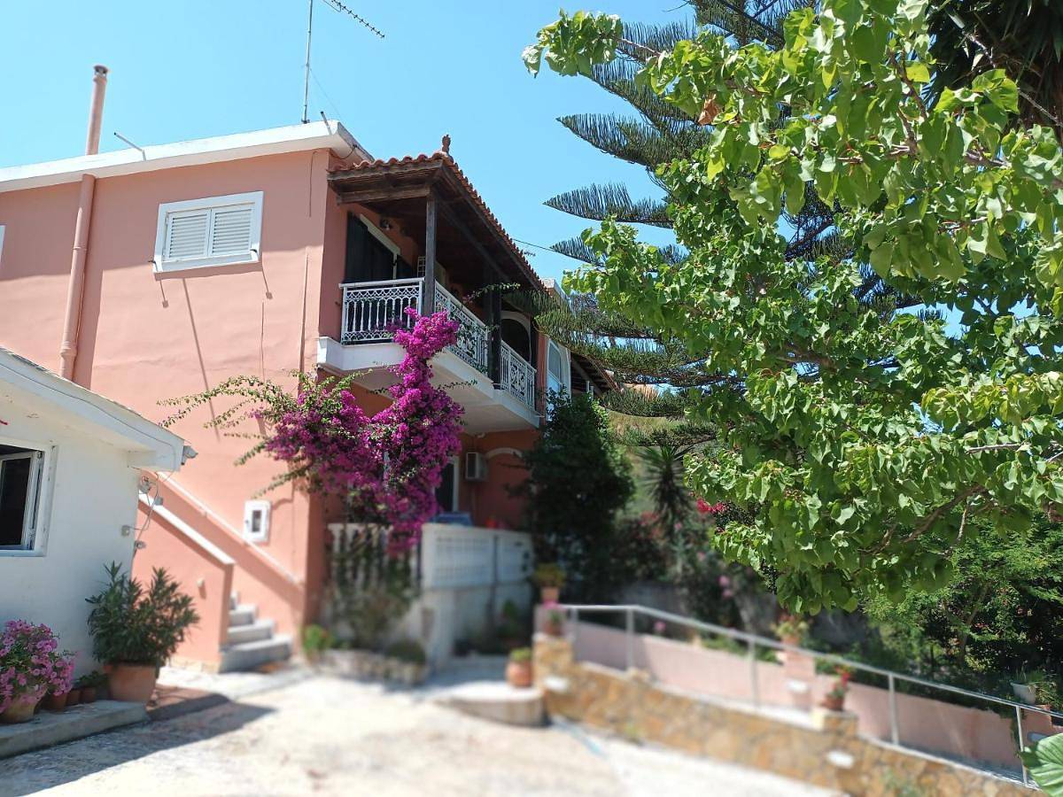 Two-Bedroom House in Αργάσι, Ζάκυνθο