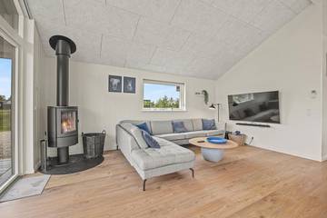 Villa for 10 Guests in Nørre Nebel, Western Jutland, Picture 2