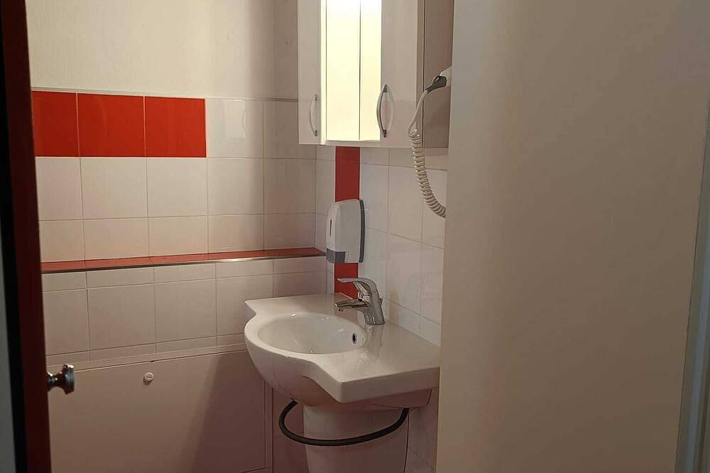 Ganze Wohnung, Studio-Apartment „Zone“ in Marone, Gemeinde Marone