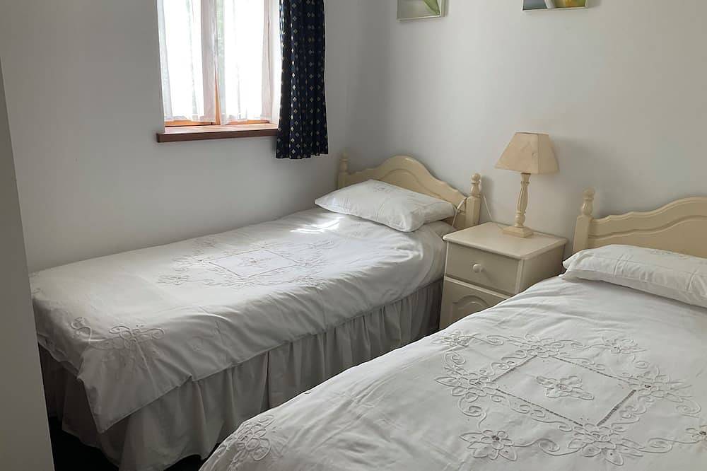 Cottage pour 10 personnes toutes avec salle de bain avec piscine extérieure in Tortefontaine, Région de Montreuil
