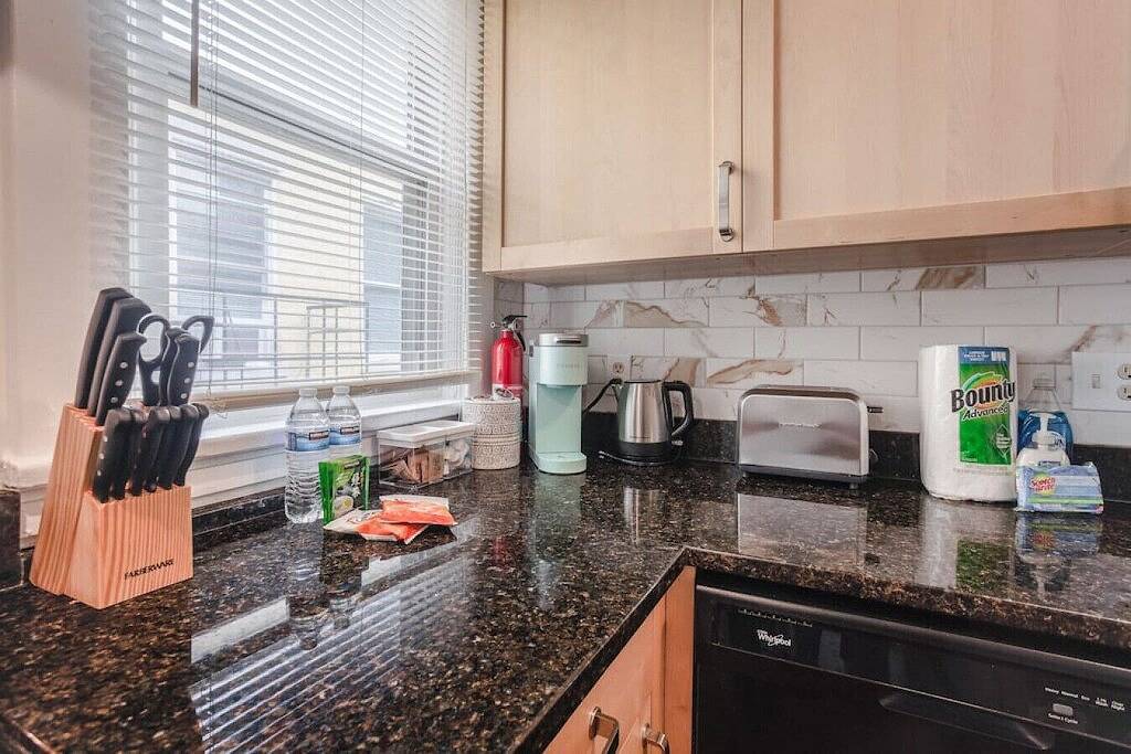 Ganze Wohnung, The Villa Emerald 1B Walk to Downtown Covington in Kenton County