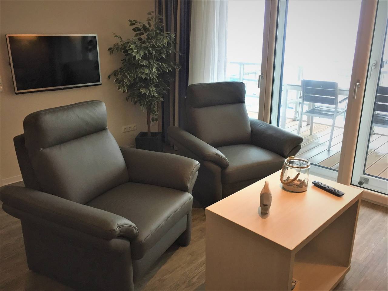 Ganze Ferienwohnung, Apartment 33 "Fördetraum" mit Sauna, Apartmenthaus Hafenspitze Blickrichtung offene See in Eckernförde, Rendsburg-Eckernförde