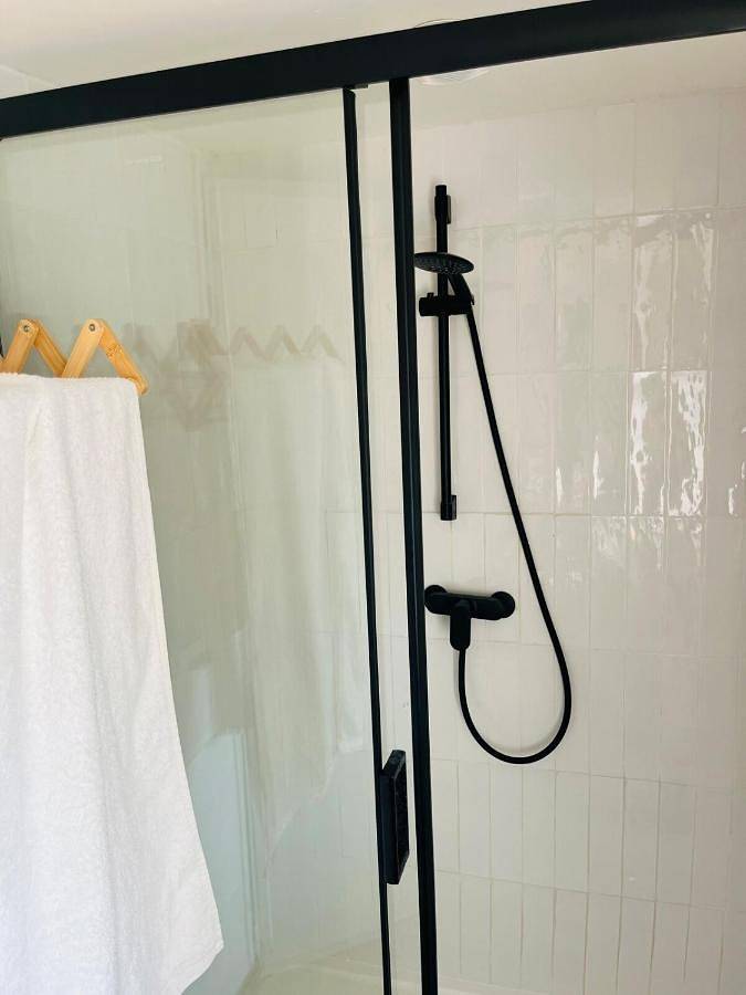 Location de vacances pour 12 personnes, avec jardin et terrasse ainsi que vue et piscine à Cazillac - 3