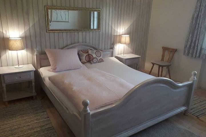 Ferienwohnung für 4 Personen, mit Garten und Balkon in Wackersberg - 2