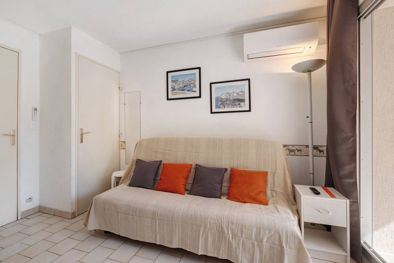 Studio 'L'oasis' met gedeeld zwembad, privéterras en airconditioning, foto 11