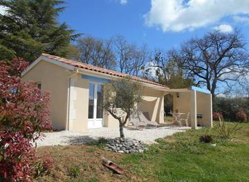 Gîte pour 2 personnes, avec terrasse et jardin, animaux acceptés dans le Gers