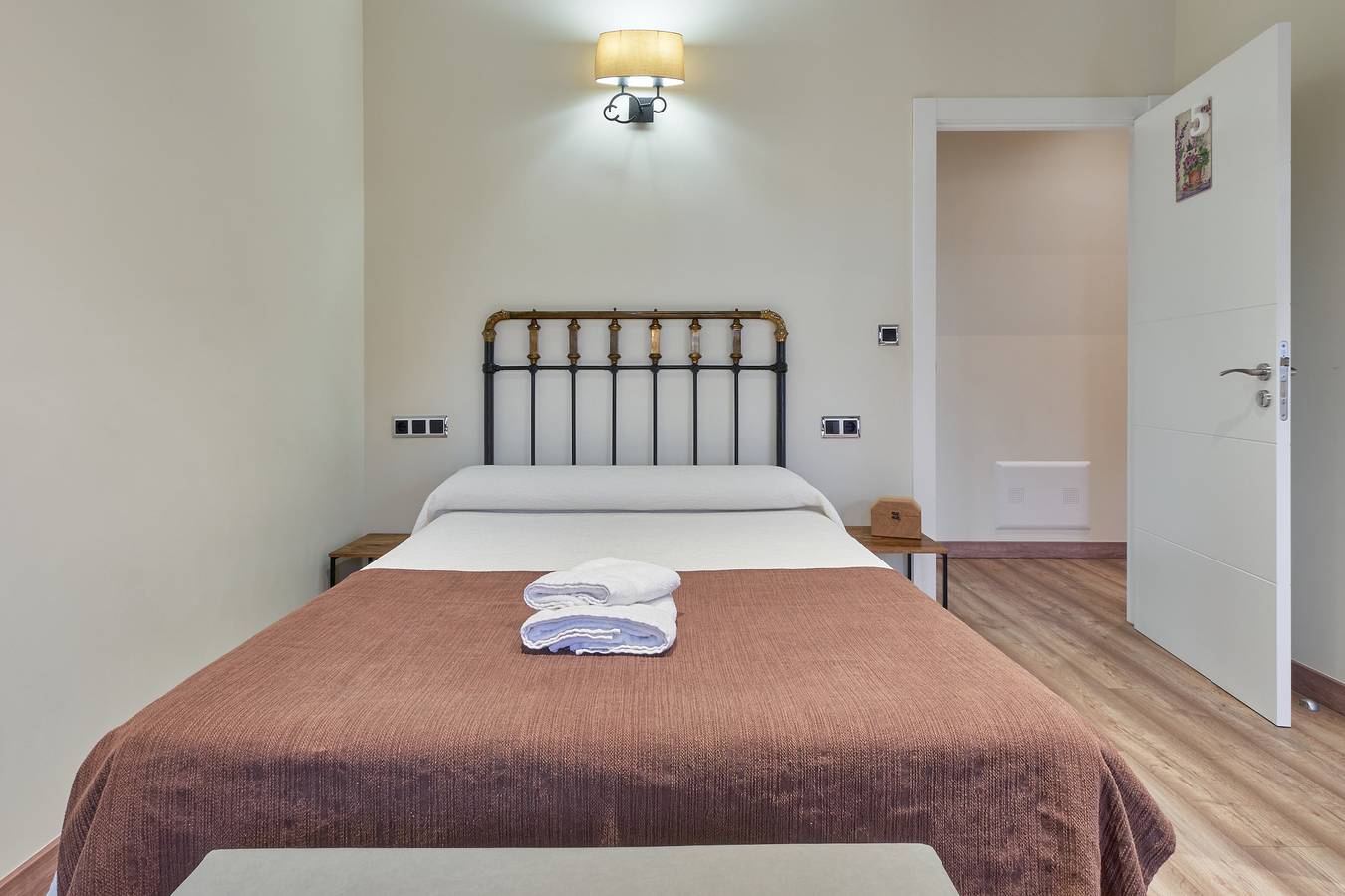 Estudio entero, Habitación 'Habitacion 5' con piscina compartida, terraza compartida y Wi-Fi in Ferreras de Abajo, Provincia de Zamora