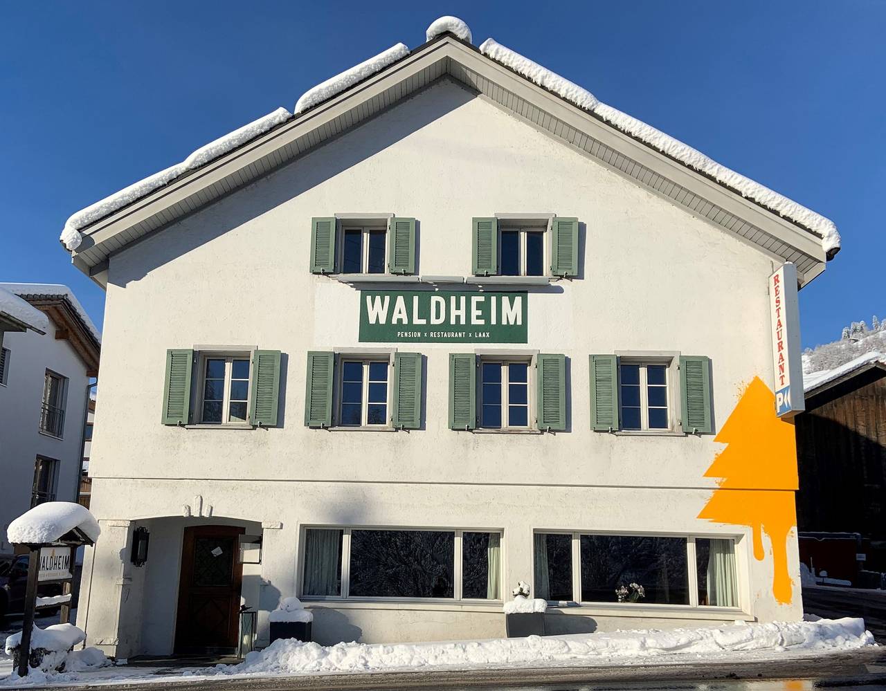 Waldheim Laax Pension - Familienzimmer Arve in Laax Dorf, Laax