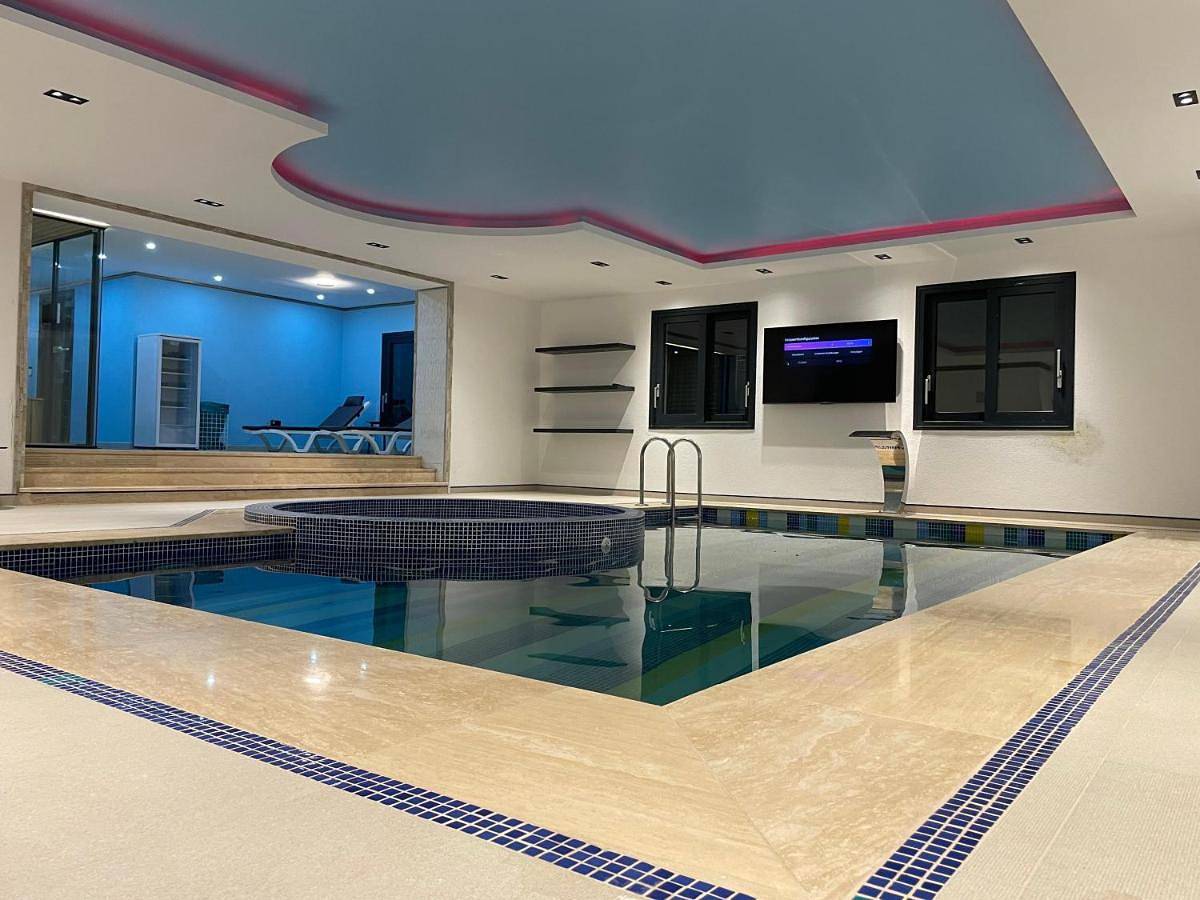 Ganze Wohnung, Exklusive Luxus Villa in Glashütten, Hochtaunuskreis